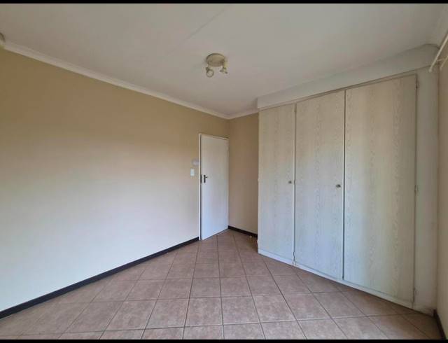 2 BEDROOM APARTMENT FOR SALE IN MOOIKLOOF RIDGE ESTATE